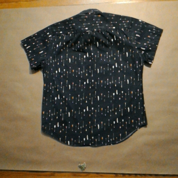 Naked & Famous Arrow Print Short Sleeve NWOT 09/24 - Picture 4 of 9